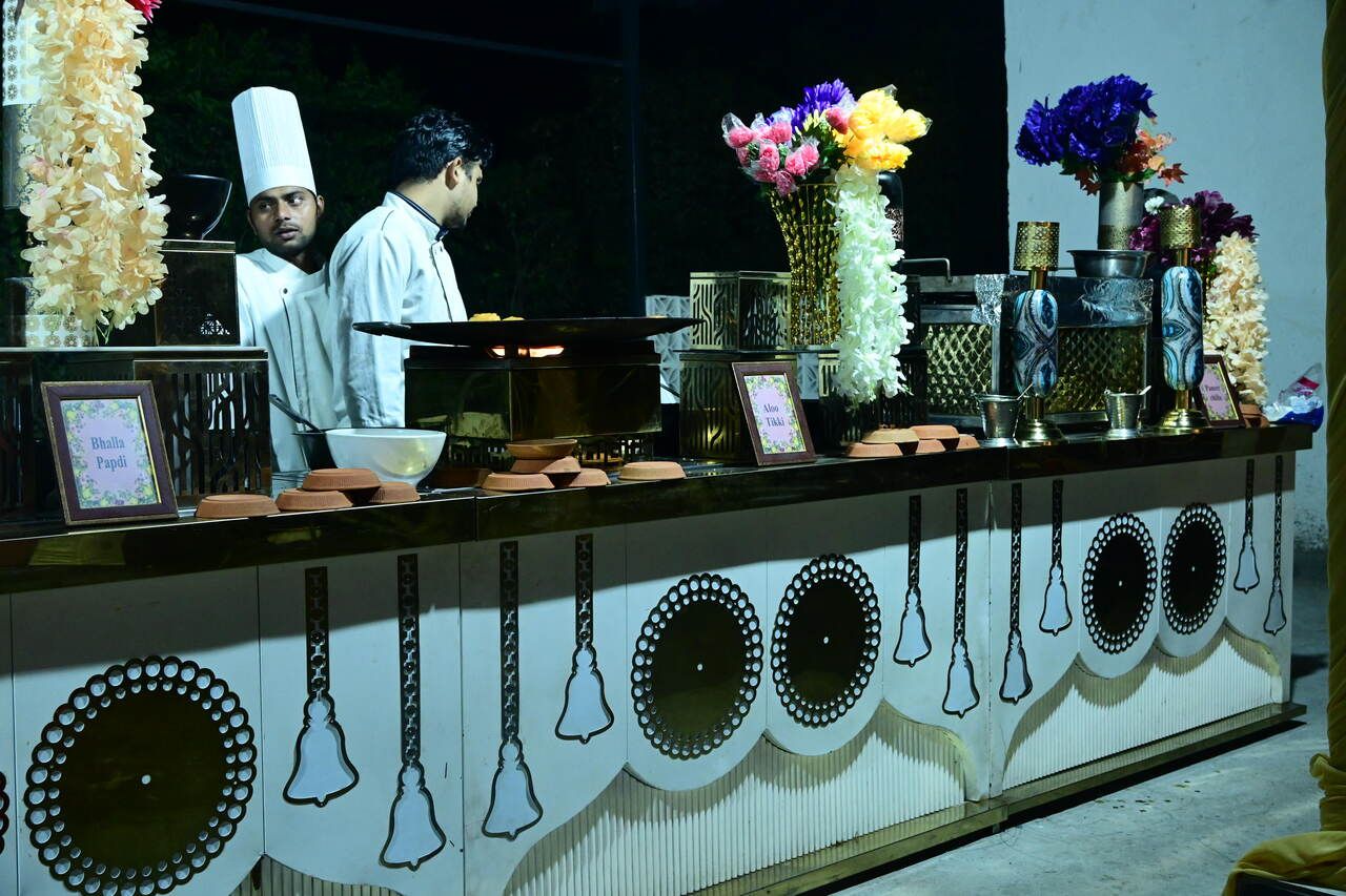 Live chaat counter at a wedding function catered by Mithila Events in Noida