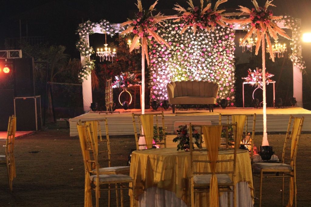 Photo booth decoration at a family function in Noida by Mithila Events
